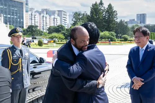 ▲賴清德主持「軍禮歡迎史瓦帝尼王國國王恩史瓦帝三世暨王妃祖瑪」。（圖／總統府提供）