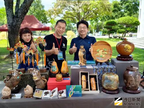 ▲台灣工藝大會師一連三天在工藝研究發展中心舉辦，邀請來自全台60餘位工藝師設攤展示創作。（圖／記者金武鳳攝，2026.10.9)