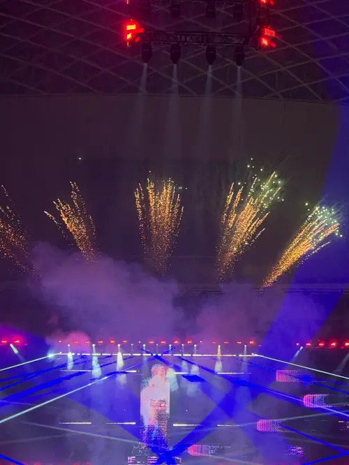 ▲BIGBANG在演出尾聲放了長達30秒的煙火。（圖／讀者提供）
