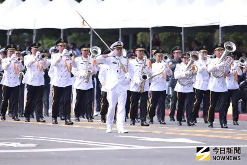 ▲國防部聯合樂隊暨三軍儀隊在國慶典禮上表演。（圖／記者朱永強攝 ,2026.10.10）