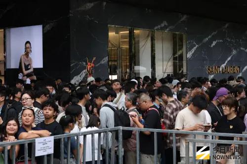 ▲寶可夢30週年大型活動，一早信義區就擠滿粉絲。（圖／記者陳明安攝）