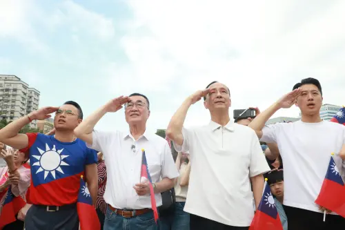 國慶現身林口升旗！朱立倫合體李四川細數政績：讓新北一棒接一棒