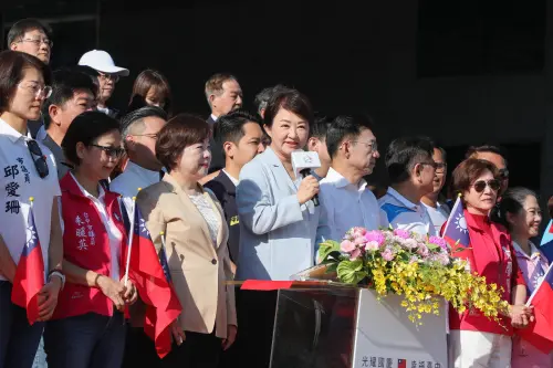 倒數77天　盧秀燕最後升旗　拋五個堅持拚到底