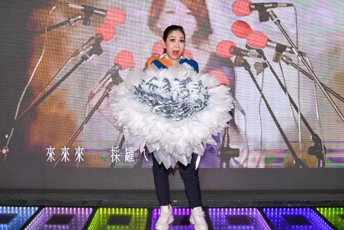 ▲張秀卿（如圖）透露演出結束後最想好好大吃一頓：「我已經準備好要連續吃好幾天的鹹酥雞、糯米腸還有碗粿了，一定要好好滿足一下我的嘴饞。」（圖／名人演藝事業提供）