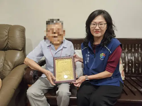 被正宮發現合照！中和美魔女區長遭爆19年前私生女、挺孕肚逼離婚