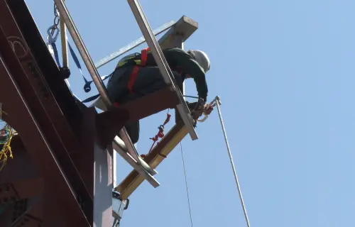 ▲主體結構上梁（圖／新北市政府捷運工程局提供）