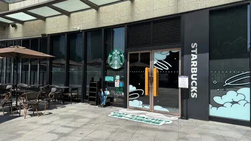 直擊／星巴克客製化收費今調漲！門市現場客訴情形　店員：嚇一跳
