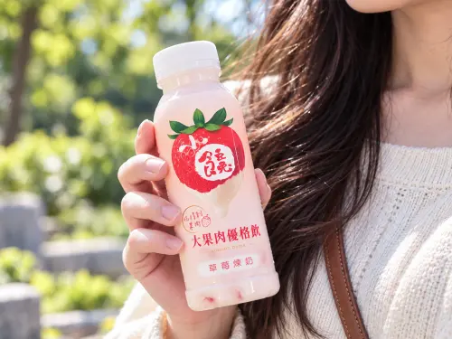 特企／大果肉真的藏不住！小饞大果肉優格飲全新上市
