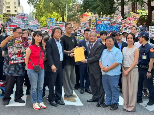 外送工會集結抗議！反Grab收購foodpanda　籲公平會懸崖勒馬