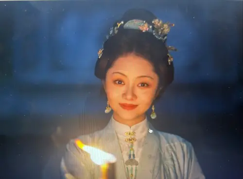 譚松韻對決鄭合惠子！潑油點火露邪笑　《蘭香如故》這幕演技封神
