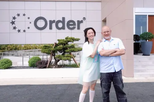趙小僑、劉亮佐化身一日店長！直擊歐德國際物流中心智慧工廠