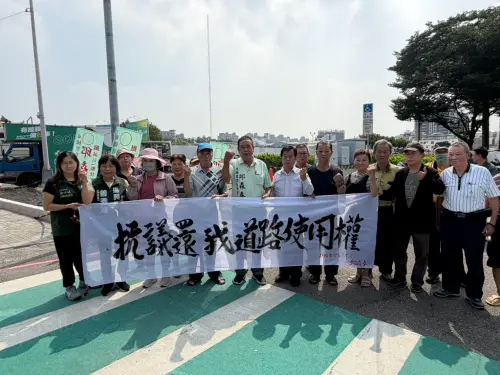 家就在對面卻回不去　台中居民怒抗爭議動線