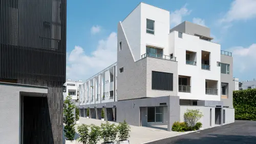 ▲澍陽建設再度回到大社市中心，推出全新作品「澍陽映像」，延續深耕在地的建築理念，以現代簡約美學融合實用居住機能，打造兼具質感與舒適性的宜居住宅。（圖／業者提供）