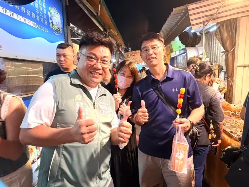 蘇致榮巧遇棒球總教練湯登凱　拋澄清湖棒球村願景
