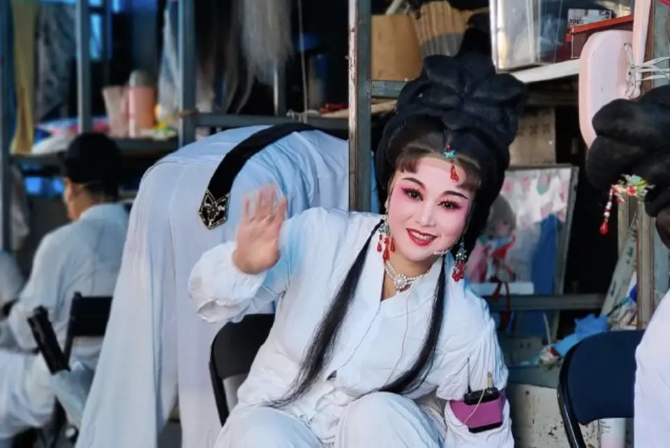 ▲中國女星錢水明半夜到河邊洗戲服，未料不慎失足溺斃，享年59歲。（圖／翻攝自微博）