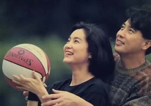 林青霞昔當小三苦戀秦漢20年！他卻堅持不娶人家：結婚沒那麼美好
