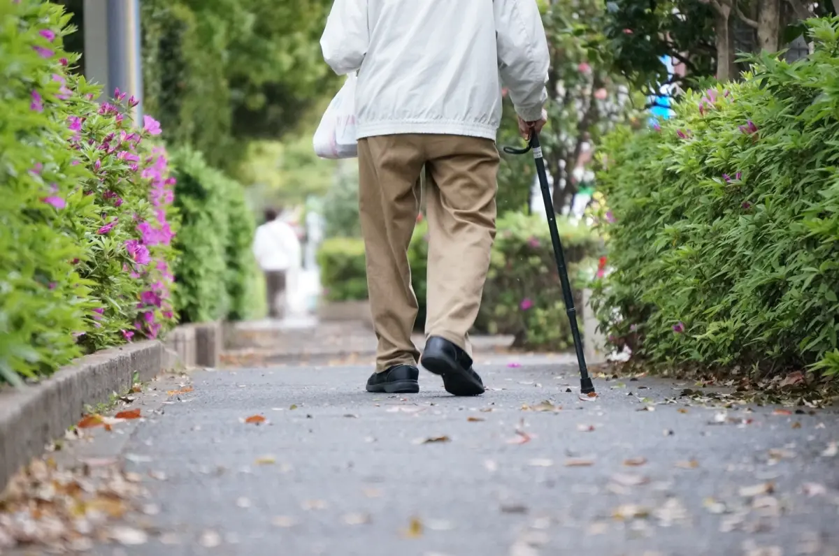 ▲日本一位61歲男子退休後第一天，問老婆「午餐吃什麼？」結果沒想到聽見妻子不打算再幫他煮飯的決定，讓他登時感到慌張。（示意圖／翻攝自PhotoAC）