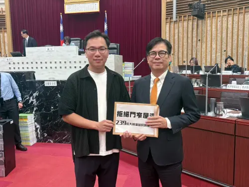 落實大林蒲遷村配套　林智鴻籲：避免家戶淪「庭院深深」
