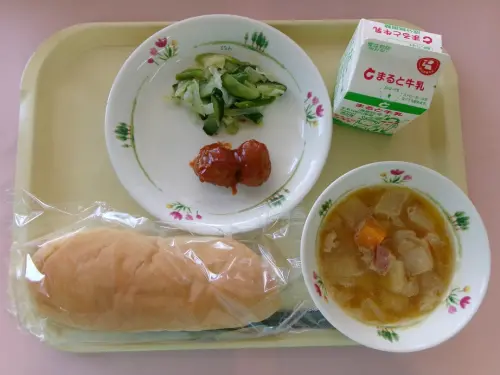 日本小學免費營養午餐成「戰時伙食」！份量震驚民眾　負責人回應