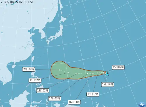▲吳德榮表示，熱帶低壓TD33在關島東方海面，今將發展為輕颱「薔琵」，向西北西朝日本南方海面前進（圖／中央氣象署cwa.gov.tw）