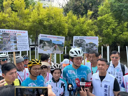 黃國昌合體陳清龍　挺連小華中央地方齊連線