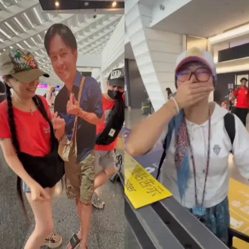 ▲李佳綺（右圖）一見到友人帶著傅子純的人形立牌來接機，當場摀嘴痛哭。（圖／Corrinna Lee臉書）