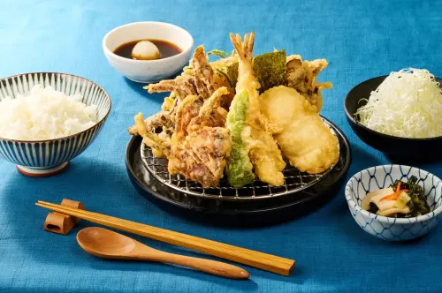 ▲金子半之助秋冬推薦「極盛軟殼蟹御膳」。（圖／金子半之助tendon.kingoshou.com）