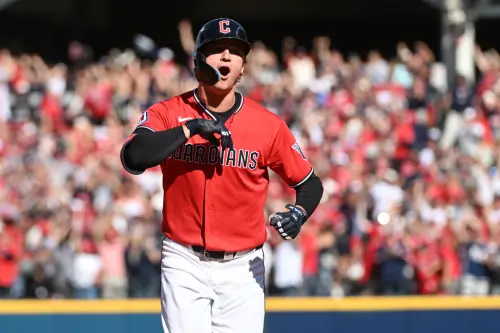 MLB／守護者3:2扳倒光芒！24歲菜鳥一棒逆轉　美聯冠軍戰2:1領先