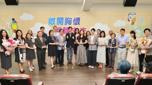 高市教育局表揚社會教育、藝術教育貢獻獎