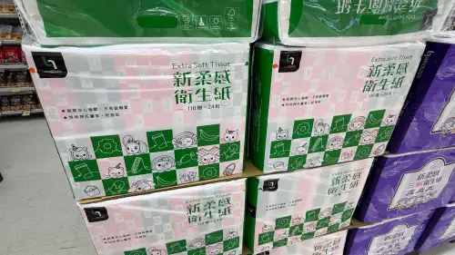 ▲萬家福、樂家康改以統一集團「UNIDESIGN」系列商品接棒登場，其中「UNIDESIGN 新柔感衛生紙」更在短時間內衝破千萬業績！ 。（圖／萬家福提供）