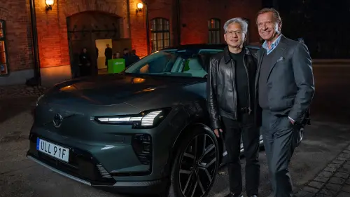 Volvo與NVIDIA擴大合作　逐步導入無須注視、專注自駕功能