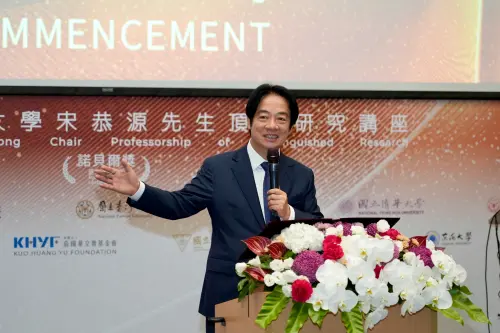 中國學生喊「小小賴清德拿下」遭驅逐出境 　台大：重視言論自由
