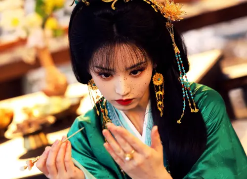 田曦薇《嫁金釵》變惡女！開播狂扇楊雨潼巴掌　怒喊：少不了妳的