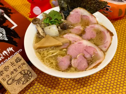 ▲五之神製作所是發源自新宿的人氣拉麵店（圖／翻攝五之神製作所臉書）