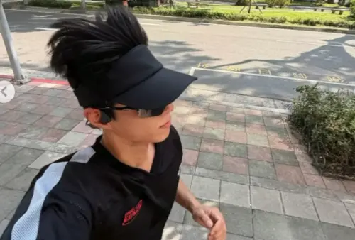 野生朴寶劍在台北慢跑！捕捉台灣人諧音梗　狂吸28萬粉絲朝聖笑瘋
