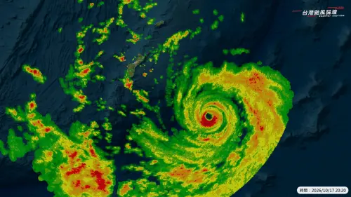 颱風動態整理！薔琵最新路徑、警報時間、風雨　停班停課卡到連假