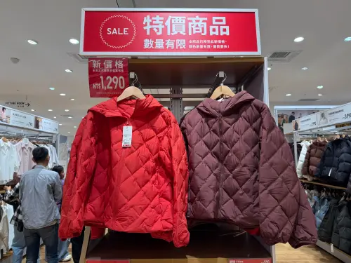 ▲UNIQLO女裝PUFFTECH輕暖科技外套，特價大砍700元。（圖／記者蕭涵云攝）