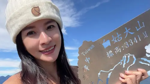 遭酸民轟「不想看高山配奶圖」　登山正妹鍾鮮菇怒回：我哪裡露了