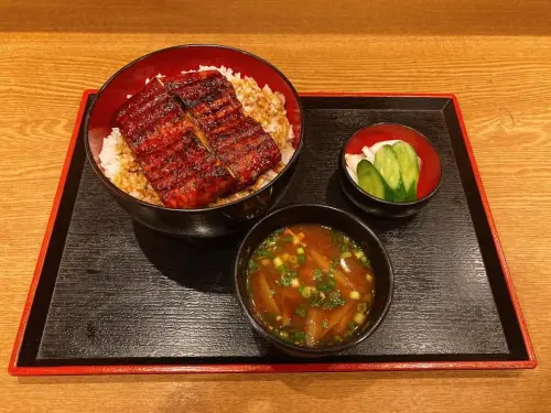 ▲「名代宇奈とと鰻魚飯」打造平價鰻魚飯圈粉無數。（圖／名代宇奈ととFB）