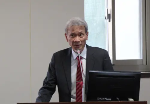 ▲葉宗洸同樣也反對撥補，因為中油、台電都有辦法自行解決財務虧損，強調政府每一年都要想辦法撥補國營事業數千億，人民還要忍受這的「無底洞」多久？（圖／記者鍾泓良攝影）