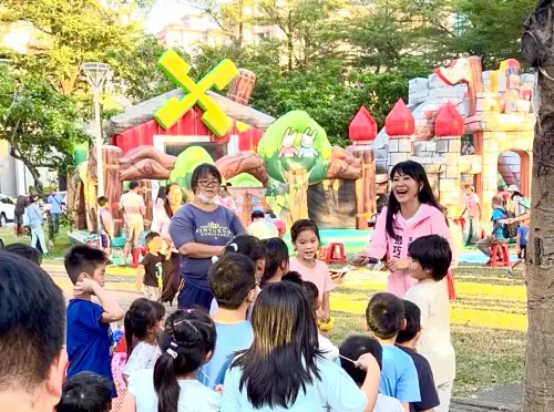 ▲ 除了大型兒童遊樂設施的規劃，鄧巧佩也關注「兒童表意權」，她強調公共空間不應只有大人的想法，更應聽見孩子的聲音。（圖／市議員候選人鄧巧佩提供）