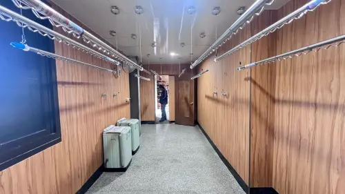 ▲針對山友反映雨天裝備不易乾燥、睡眠隱私不足等問題，玉管處表示，未來將在評估高山綠能、物資運補及制度限制後，陸續推動相關改善措施，包括評估於乾燥室增設煤油爐。（圖／玉管處提供）
