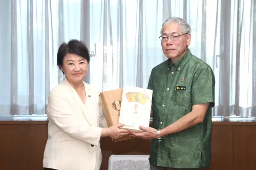 空中證婚變外交行！盧秀燕沖繩28小時行程大加碼　日方盼解鎖這事
