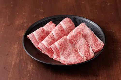 ▲豊漁集團推出「Trick or Meat！不給肉就搗蛋！」活動，串聯全台季樂、牛喜及和庵三大品牌，將請大家吃100克日本和牛。（圖／豊漁餐飲集團）