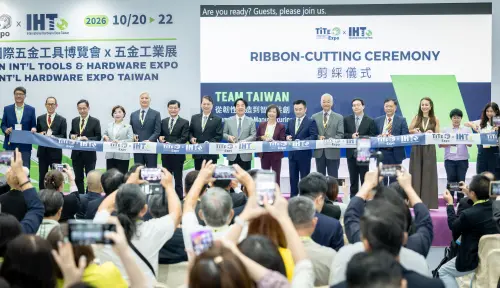 President Lai attends the ribbon-cutting opening ceremony of TiTE x IHT. (Office of the President)