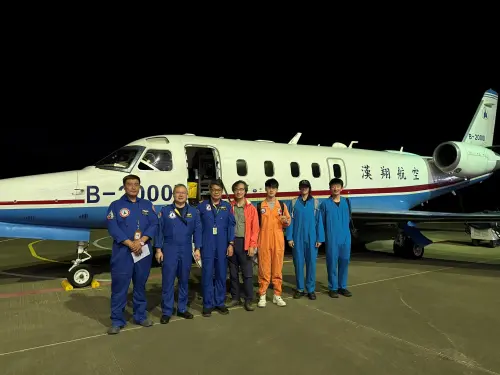 氣象署完成「追風計畫」！噴射機衝13公里高空　直飛薔琵颱風身邊
