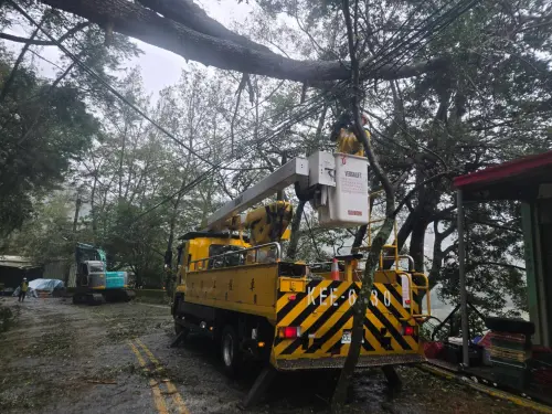薔琵颱風襲台中停電逾6千戶　台電已復電近八成