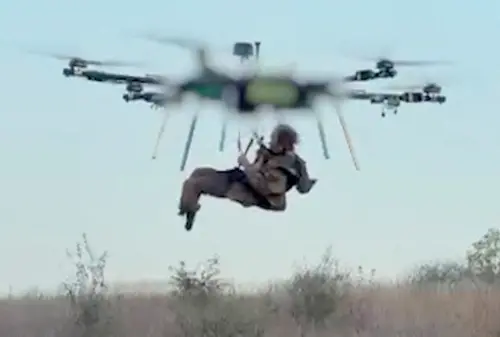無人機吊掛飛15公里奇蹟獲救！烏克蘭士兵斷腿求生：以為死定了