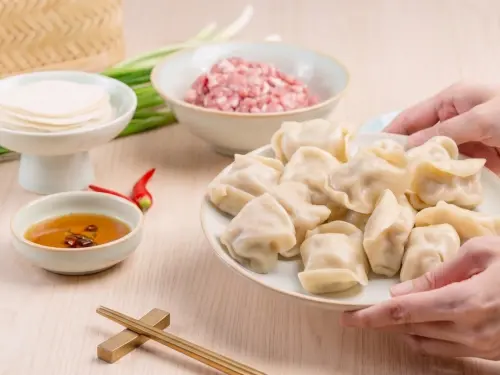 ▲「漢來五星水餃」除於漢來美食購物商城販售，即日起也上架至全台萬家福。（圖／漢來美食提供）