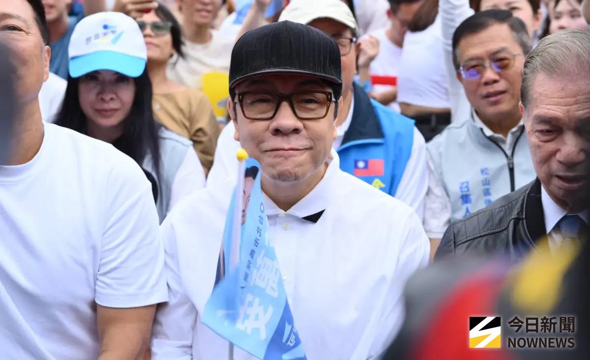 ▲蔡康永現身台北市長蔣萬安競選總部成立大會。（圖／記者林調遜攝）
